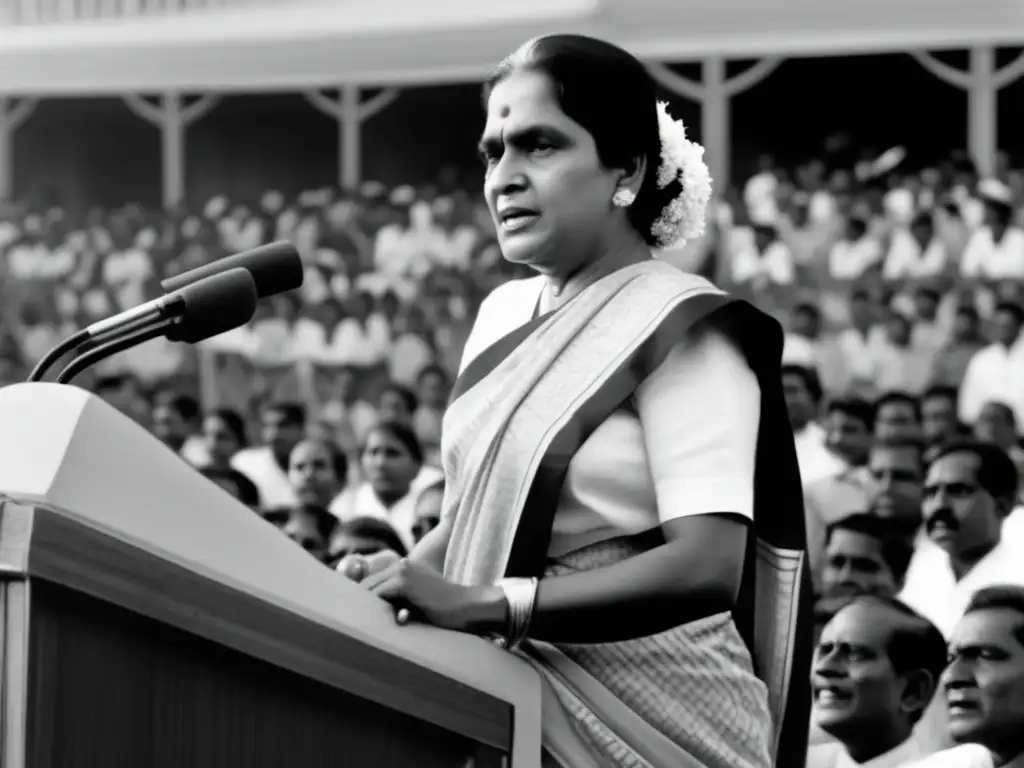 La primera ministra Sirimavo Bandaranaike, poderosa y determinada, viste un sari mientras inspira a su pueblo